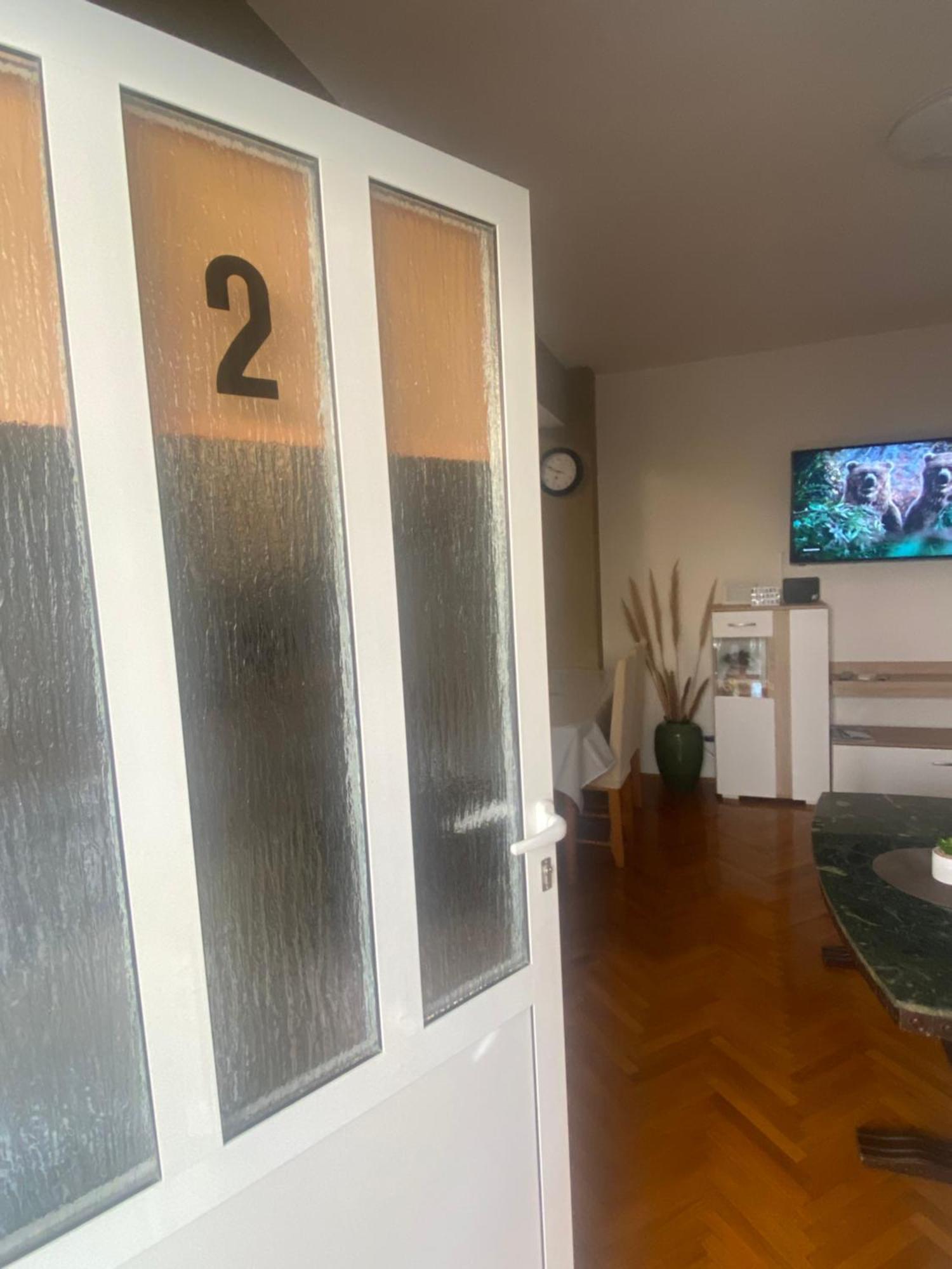 カルロバッグApartman Stefanアパートメント エクステリア 写真