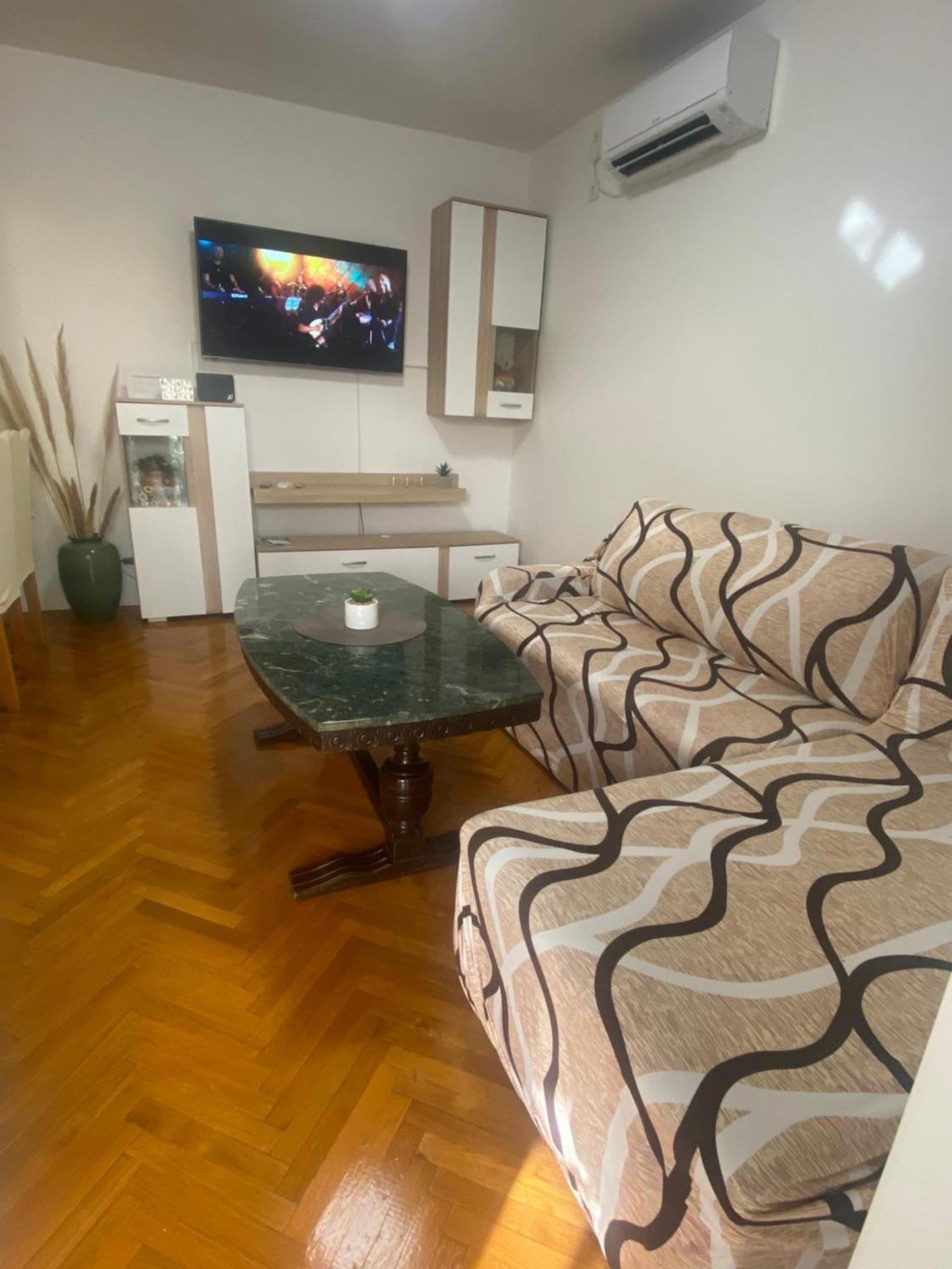 カルロバッグApartman Stefanアパートメント エクステリア 写真